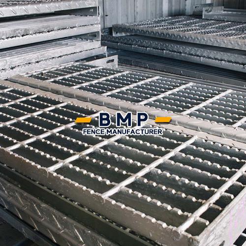 Steel Bar Grating: The Ideal Choice for Construction and Machinery