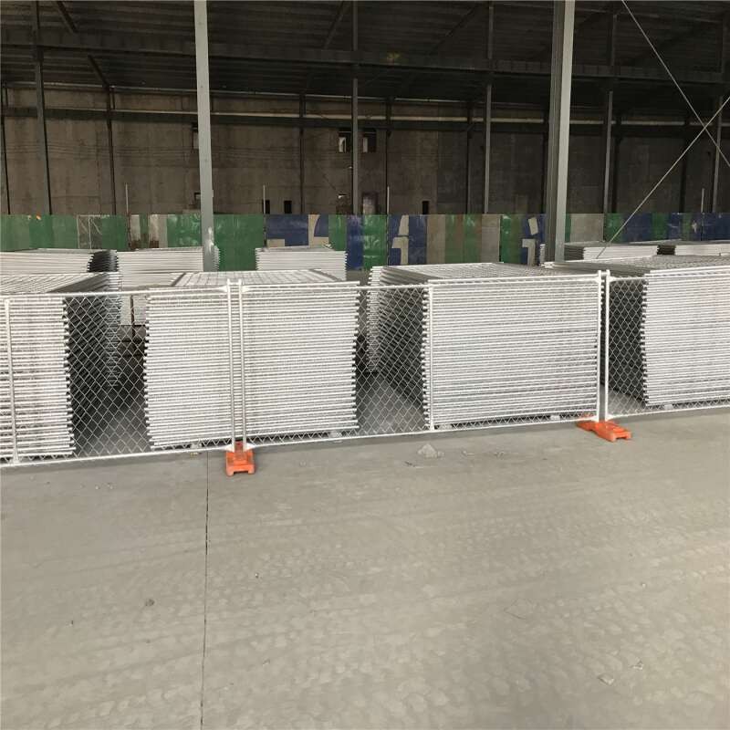 4x10 Chain Link Fence Panels: Superior Crowd Control Solutions