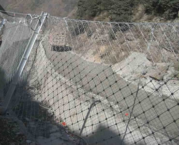 SNS Wire Rope Slope Protection Mesh at foot of slope