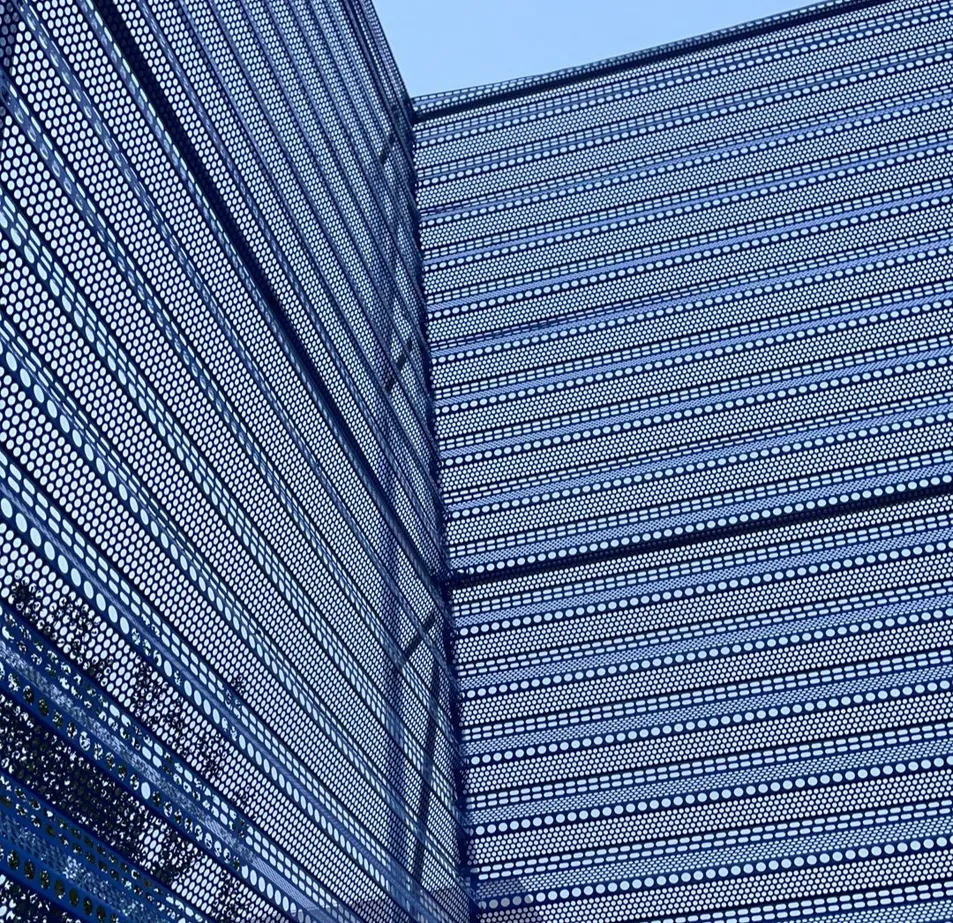 Galvanized-Sheet-Wind-Proof-Dust-Screen-High-Strength-Metal-Perforated-Wind-Break-Fence-Dust-Suppression-Mesh-Screen-2