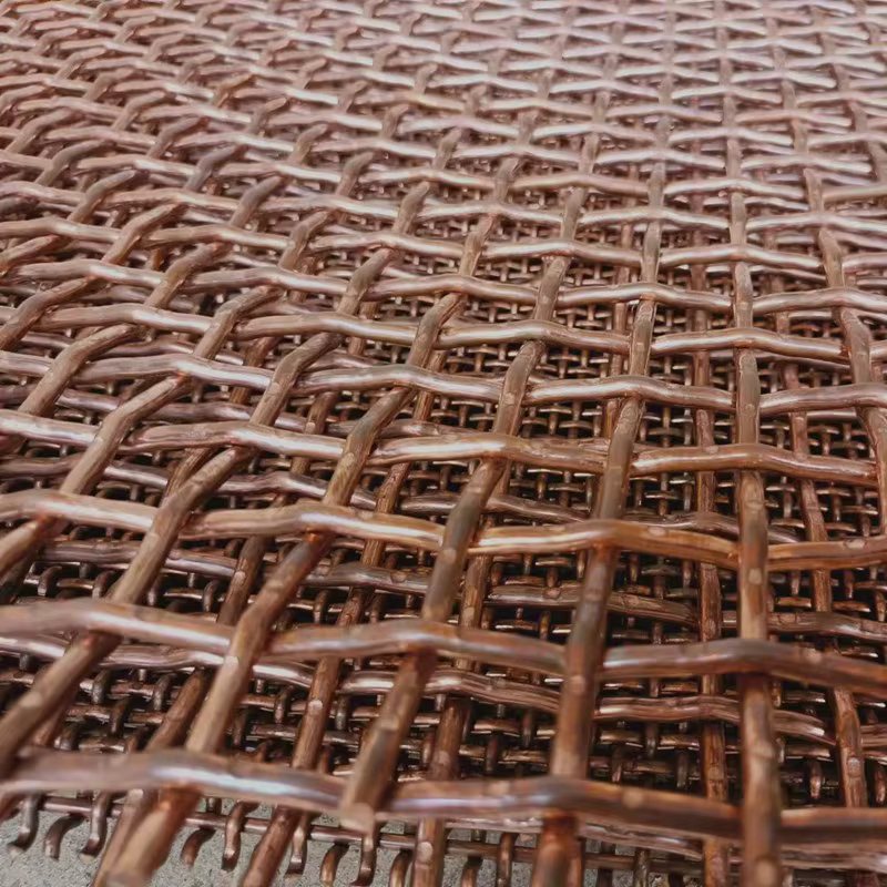 Crimped copper wire mesh is a woven wire mesh by pre-crimped copper wire. The crimp refers to the depression in wires which is design to hold the wire in place. According to the distribution of crimps, crimped wire can be divided into plain weave,intermediate crimped and lock-crimped.