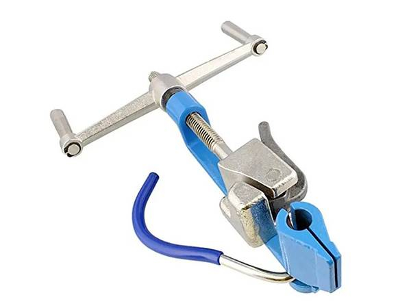 Stainless steel tensioning tool for helideck safety net installation