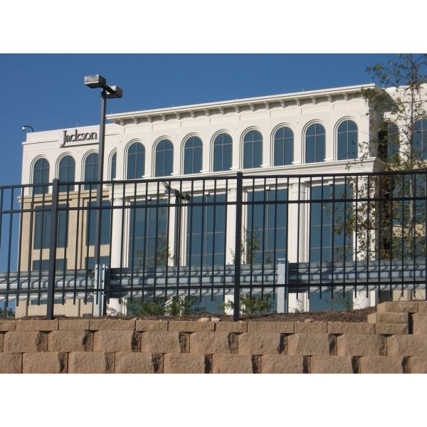 steel picket fence photo 3