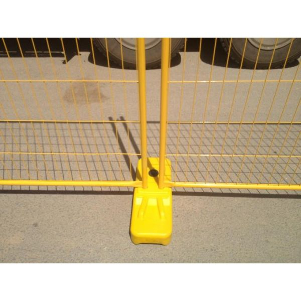 982cf21082ce1be0237a3b27d30e-1 Water-fill HDPE temporary fencing block