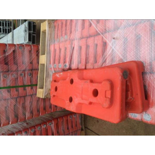e92542b9a898ccd883daa9512642-1 Blow molded HDPE base 615x230x100mm