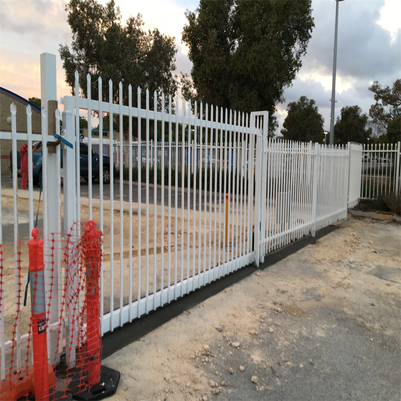 pressed spear fence garrsion fencing: Powerful 18 traps