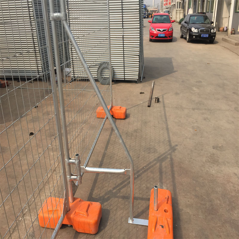 Temporary Construction Fence Panels: 12 Shocking Traps