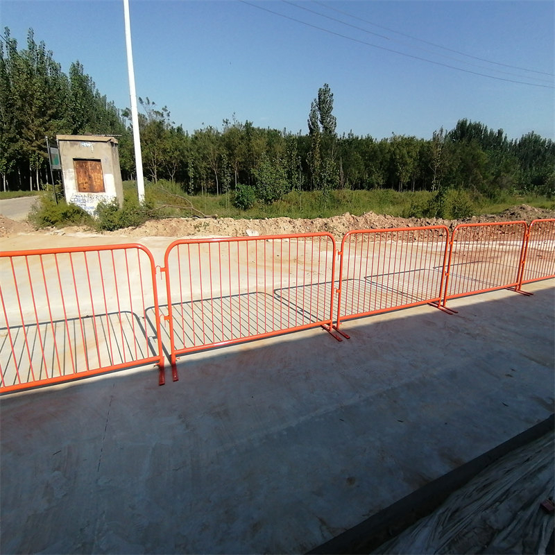 portable crowd control barriers: 19 Brutal Powerful Traps